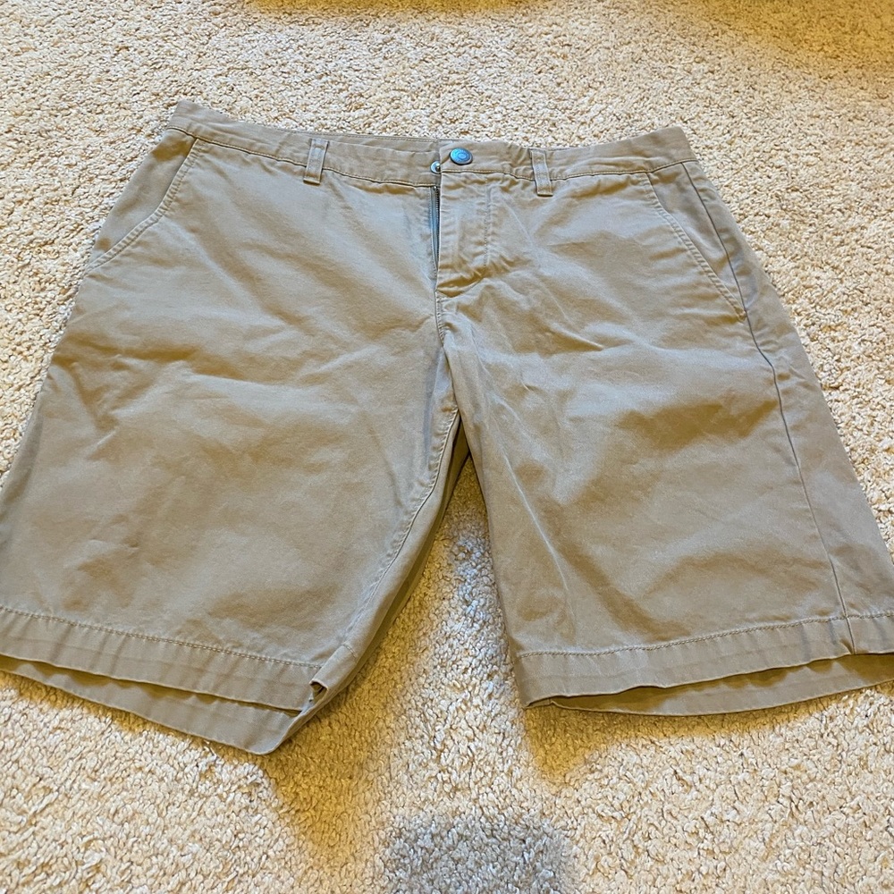 Bonobos chino shorts.